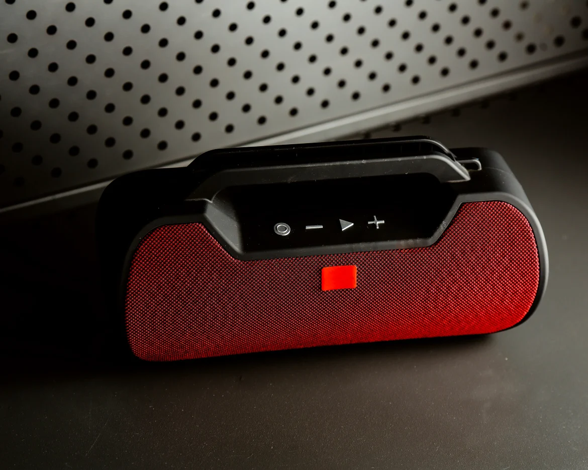 Booming Box a red and black speaker